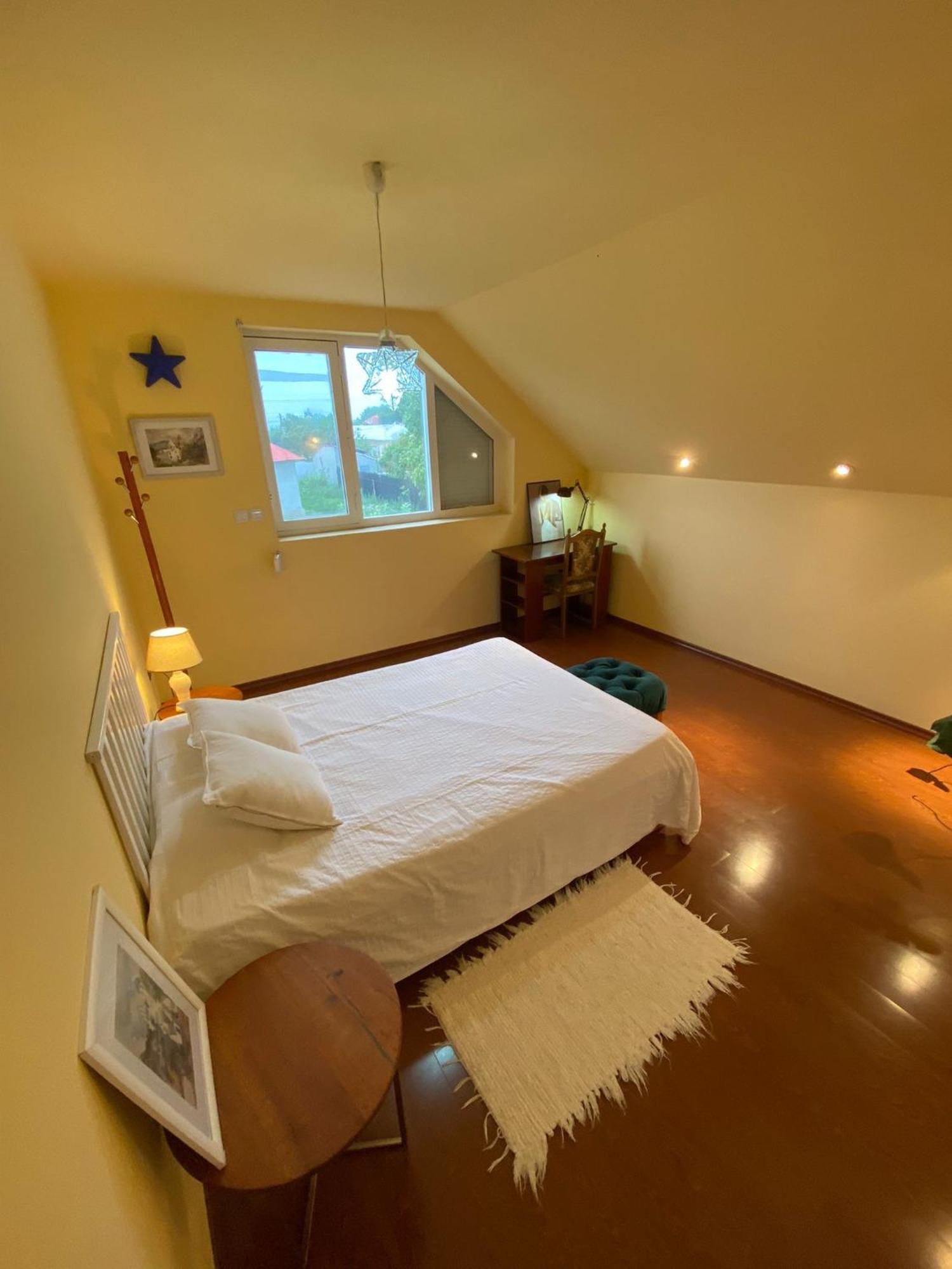 Cosy Bedroom For 2 With Balcony In A Family Villa Turnu Magurele Bagian luar foto
