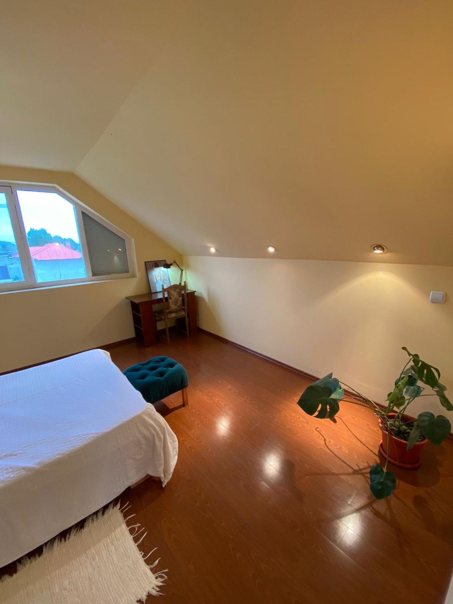Cosy Bedroom For 2 With Balcony In A Family Villa Turnu Magurele Bagian luar foto