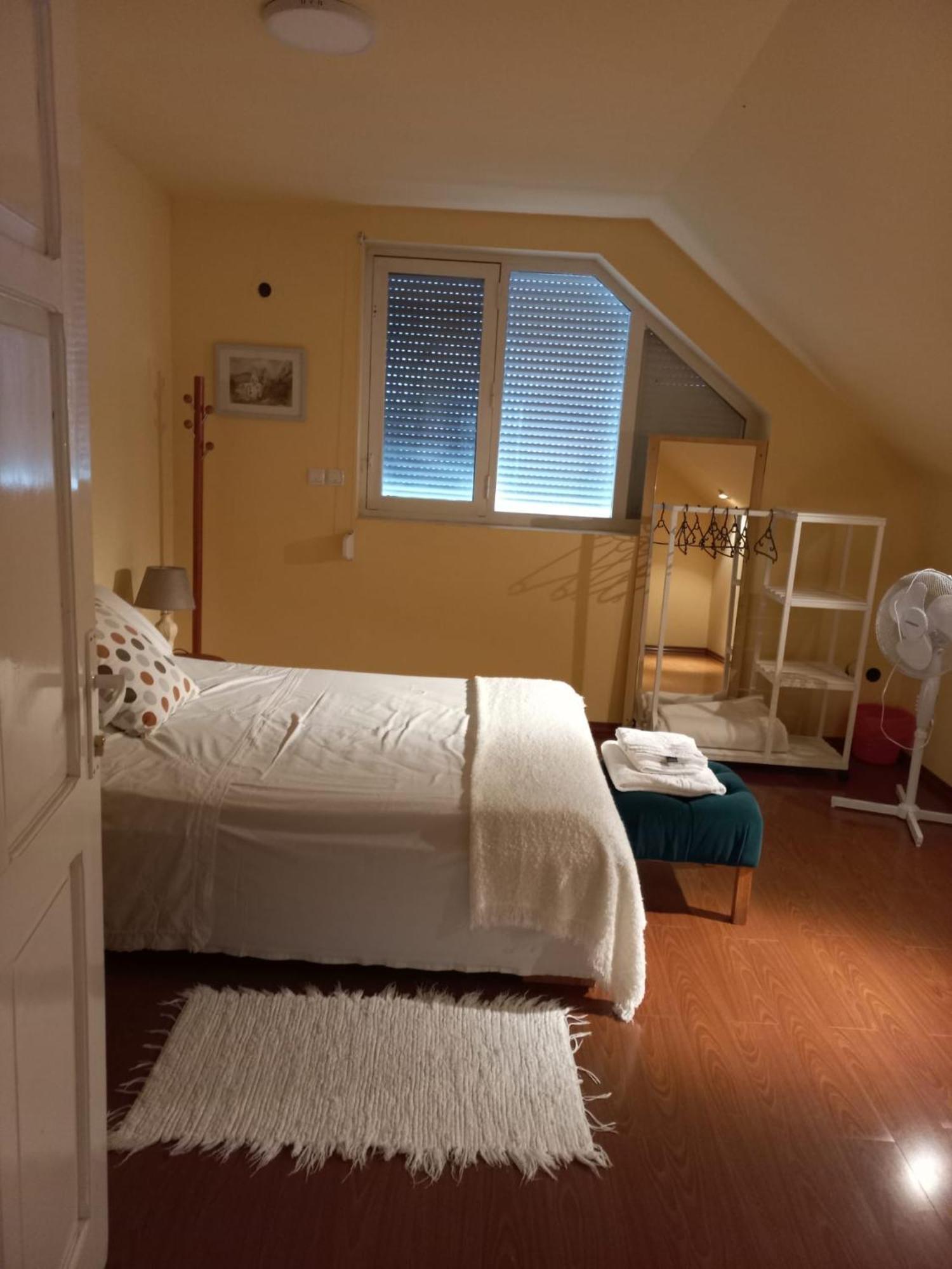 Cosy Bedroom For 2 With Balcony In A Family Villa Turnu Magurele Bagian luar foto